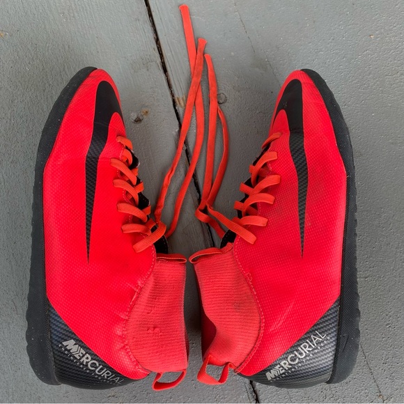 Nike indoor soccer cleats - Picture 6 of 9